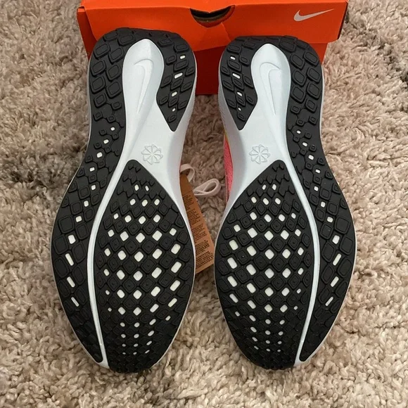 Nike Air Zoom Pegasus 41 - women’s size 9 - Picture 5 of 5